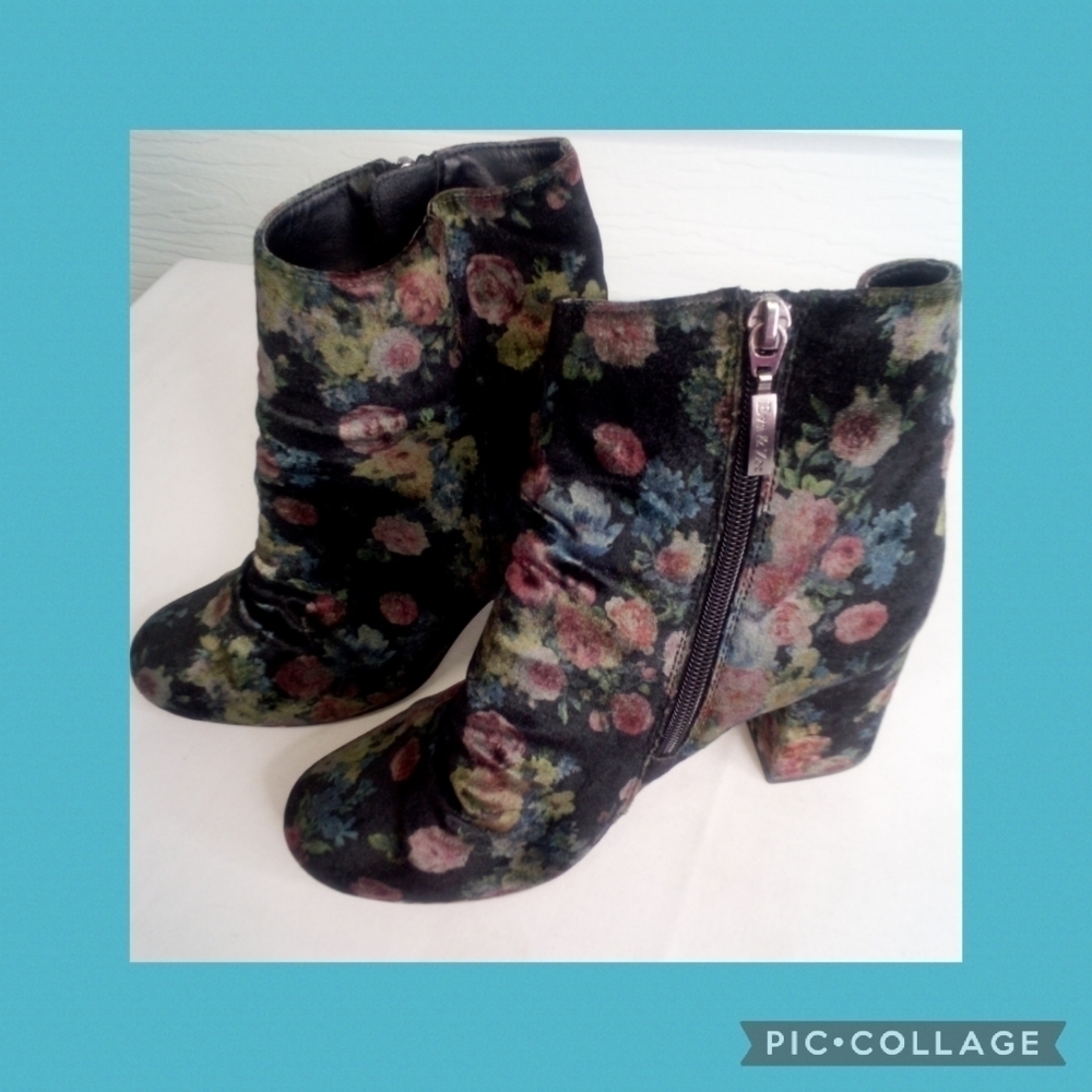 Eva & Zoe booties